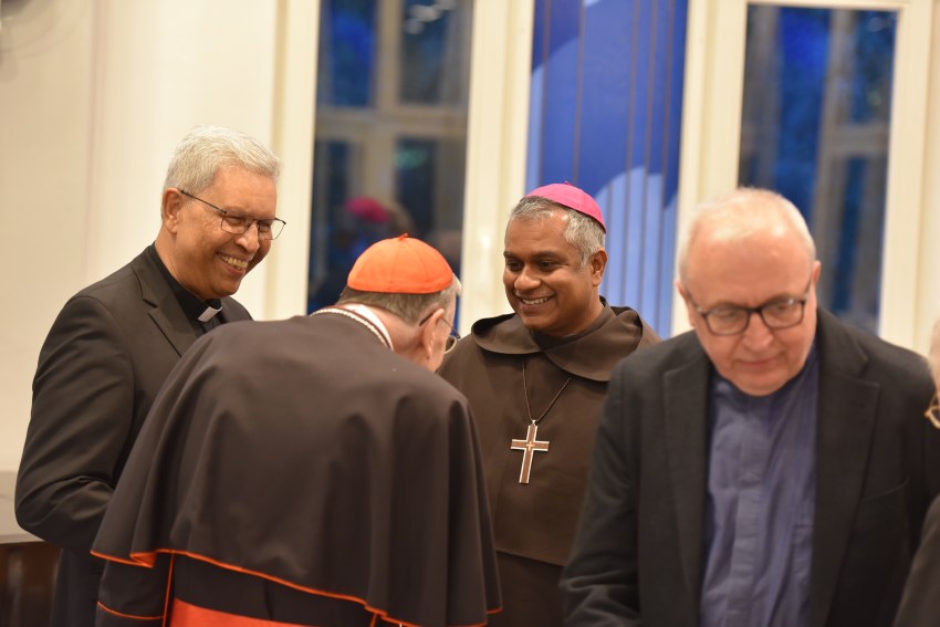 v.l.n.r.: P. George Augustin SAC, Kardinal Kurt Koch, Weihbischof Joshy und Generalrektor P. Zenon Hanas SAC